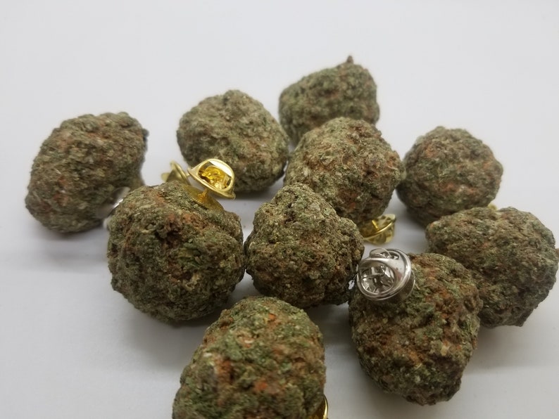 HappyHigh Bud Pin